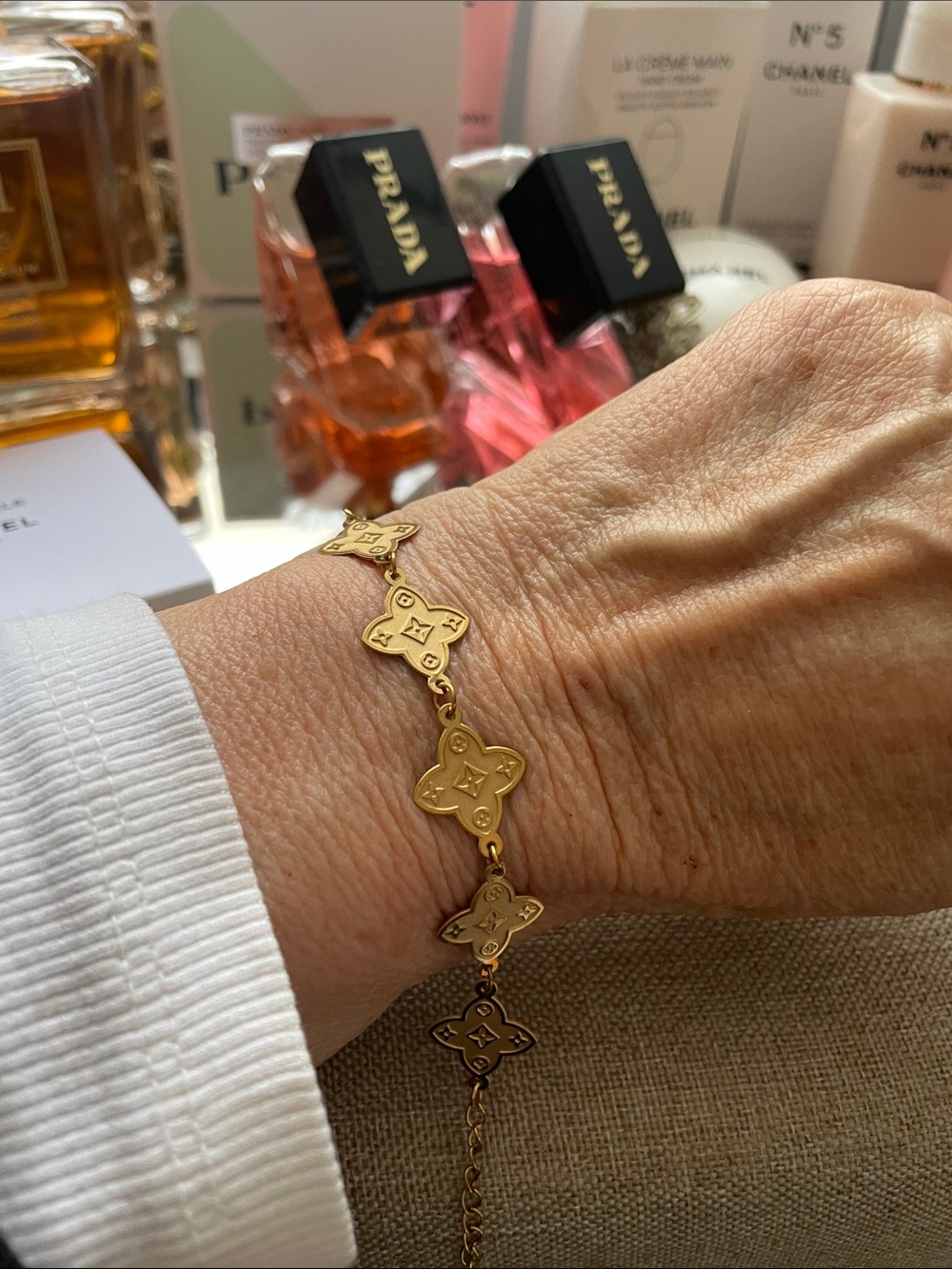 ✨Muted Gold Fleur Motif Chain Bracelet✨NEW